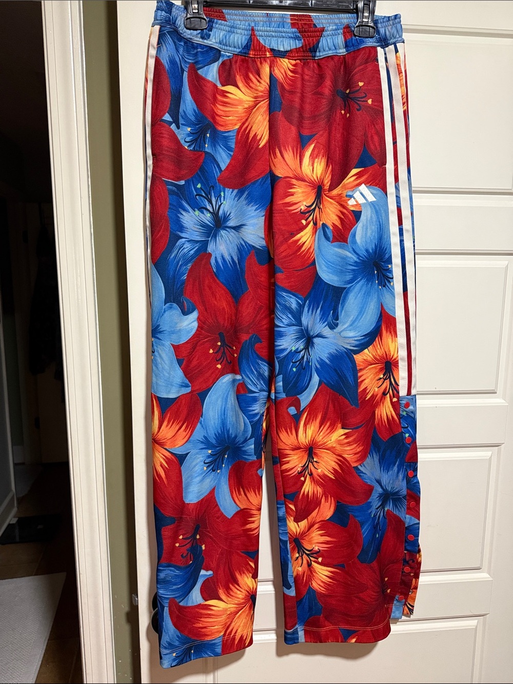 Adidas x Farm Rio Floral Tracksuit Set Size M Red Blue Tropical Boho Festival - Picture 10 of 12